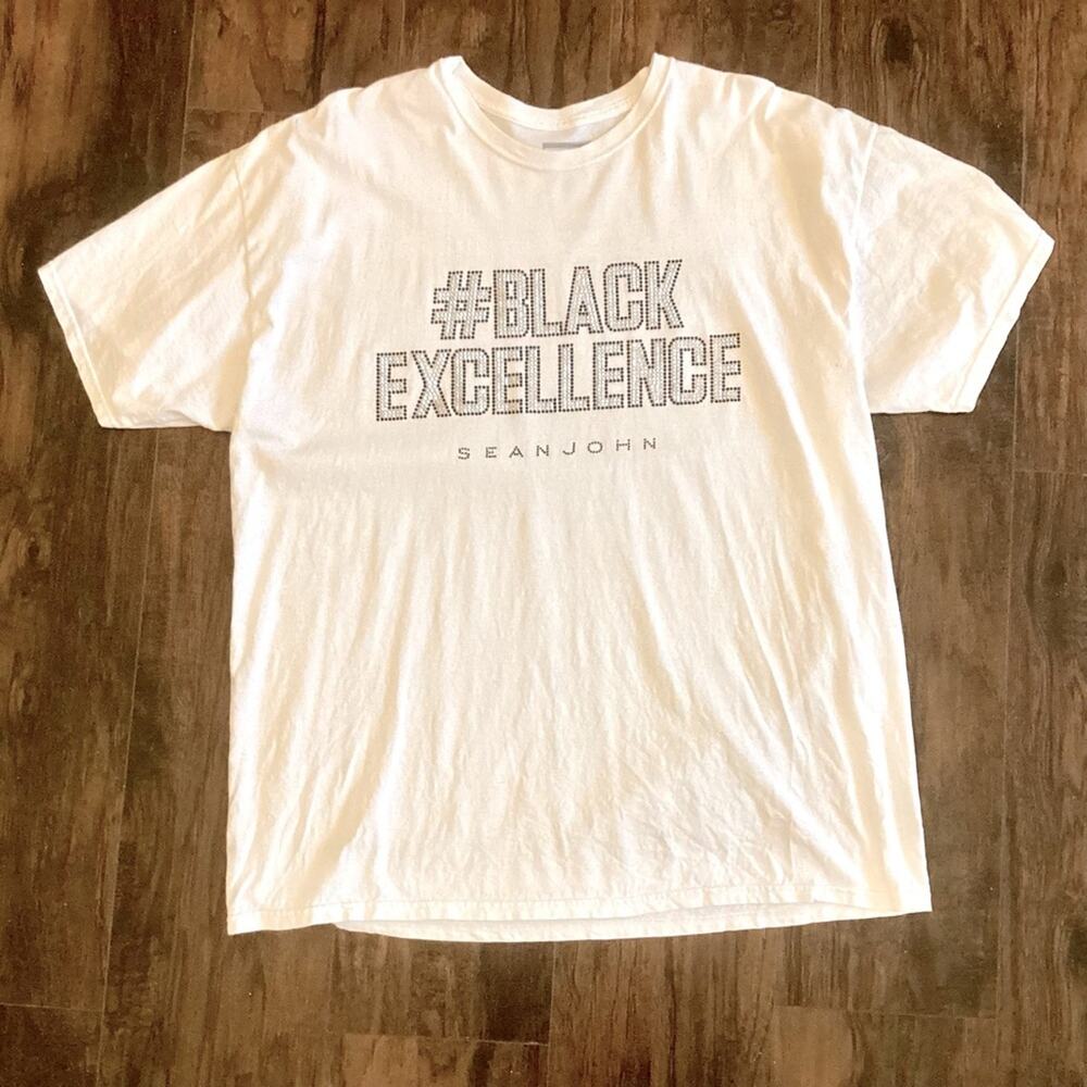 Sean John Women’s Rhinestone Tee